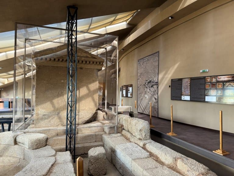 Снимка за ИМ "Искра" Казанлък /
Храм в могила "Оструша"